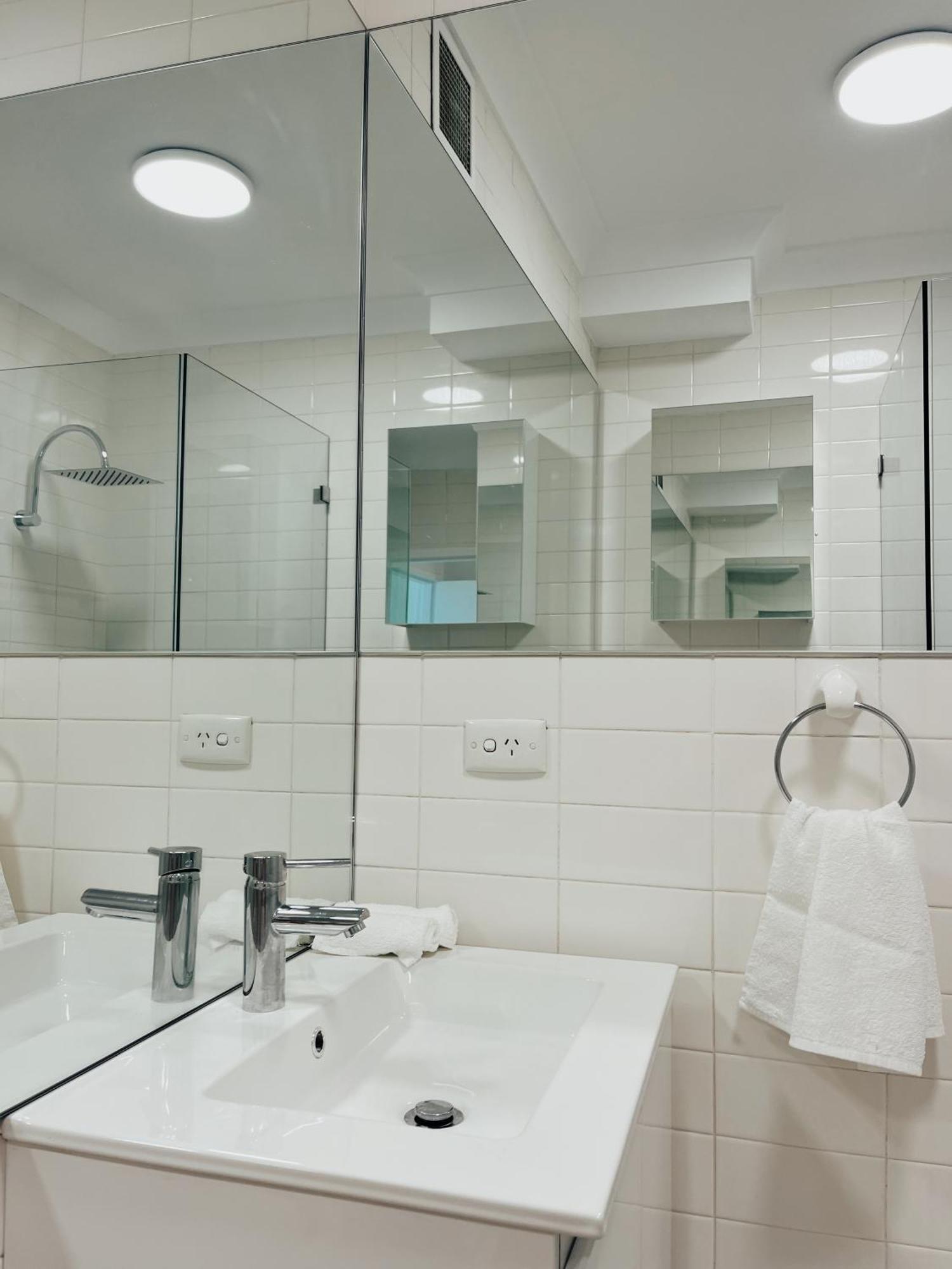 Bondi Beach Waves 2 Beachfront Apartment シドニー エクステリア 写真